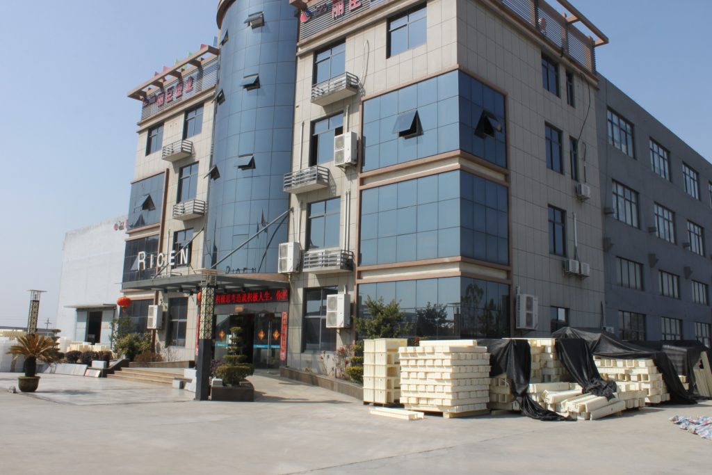 空心六角護(hù)坡模具廠具備哪些因素才能體現(xiàn)其專業(yè)性？