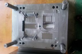 塑料模具加工過(guò)程中注塑模具的設(shè)計(jì)思路